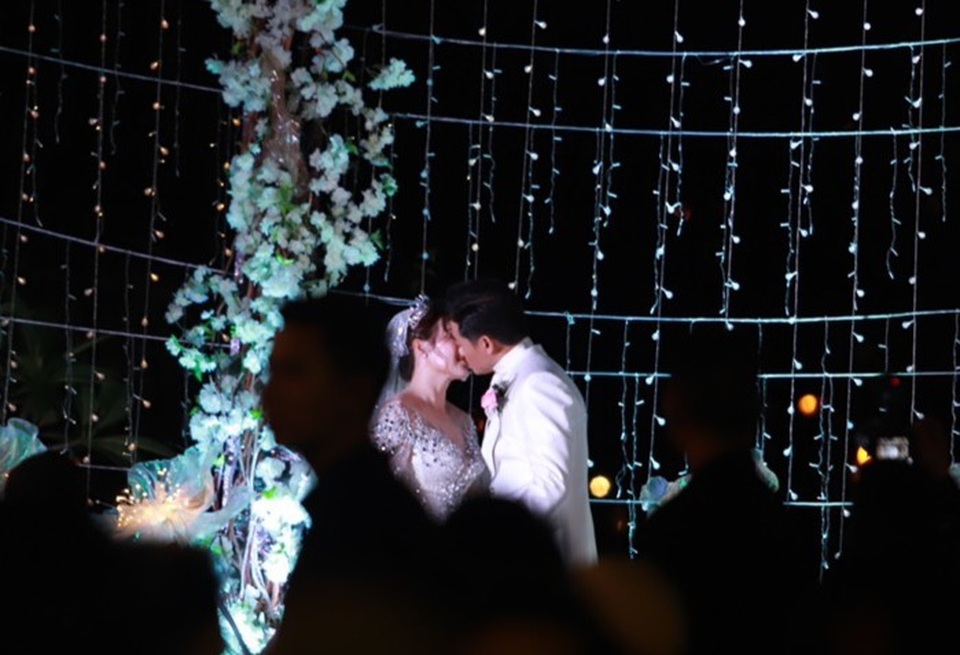 Sao Việt nô nức dự đám cưới diễn viên Quý Bình và vợ doanh nhân - 22 Sao Việt nô nức dự đám cưới diễn viên Quý Bình và vợ doanh nhân - 22