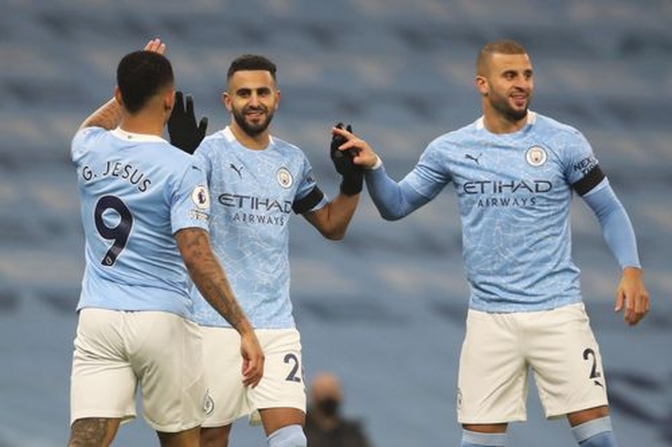 Man City 5-0 Burnley: Chủ nhà mở tiệc bàn thắng - 2 Man City 5-0 Burnley: Chủ nhà mở tiệc bàn thắng - 2