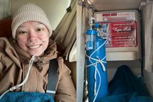 Món quà trọn đời dịp Tết nhà xe tặng người mẹ ung thư "tự chụp ảnh thờ"