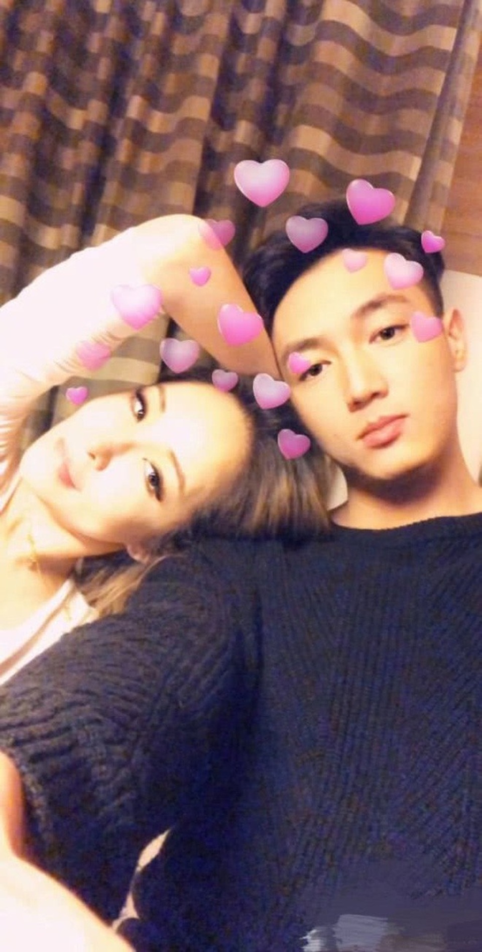 Bạn trai kém 16 tuổi của diva Đài Loan nhập viện vì ho ra máu - 8 Bạn trai kém 16 tuổi của diva Đài Loan nhập viện vì ho ra máu - 8