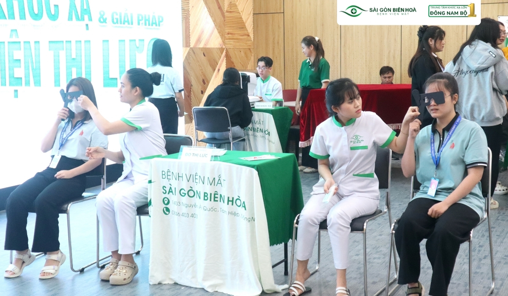 Mắt Sài Gòn Biên Hòa tổ chức hội thảo về tật khúc xạ cho sinh viên - 4