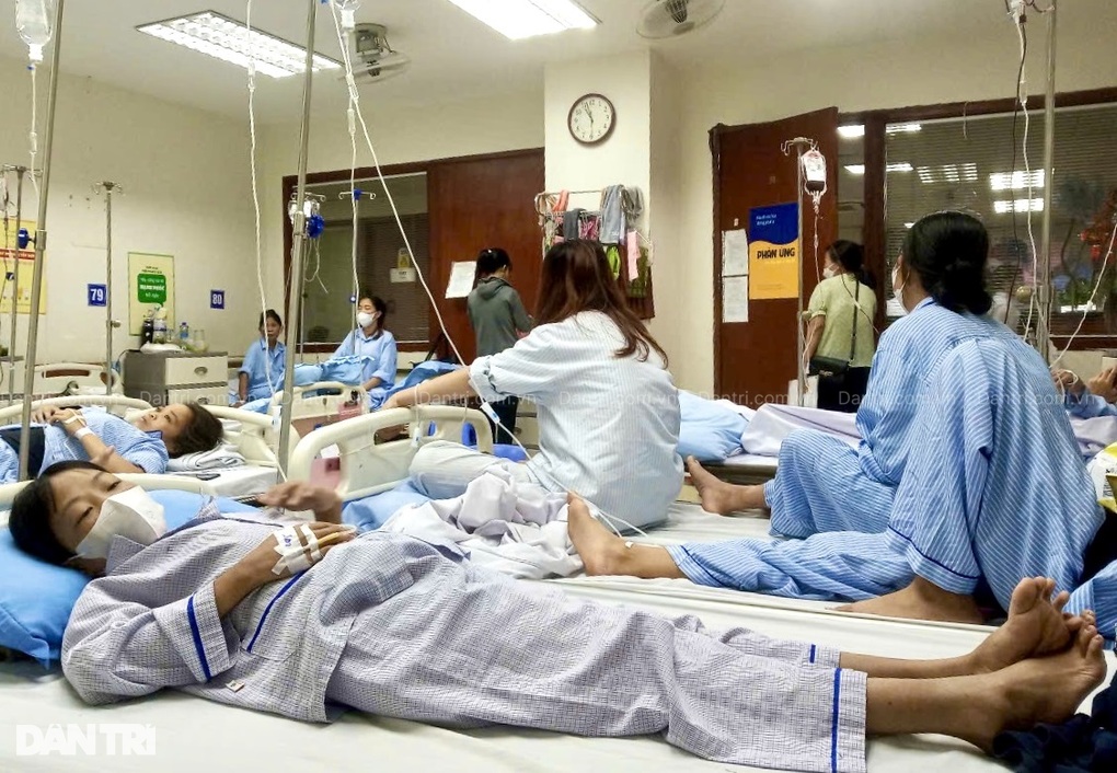 18 năm bám viện, mẹ nghèo giành giật sự sống cho 2 con mắc bệnh hiểm - 2 18 năm bám viện, mẹ nghèo giành giật sự sống cho 2 con mắc bệnh hiểm - 2