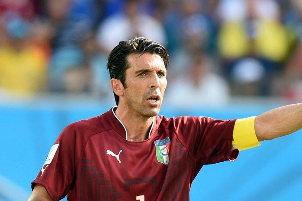 Huyền thoại Gianluigi Buffon giải nghệ ở tuổi 45 - 2 Huyền thoại Gianluigi Buffon giải nghệ ở tuổi 45 - 2