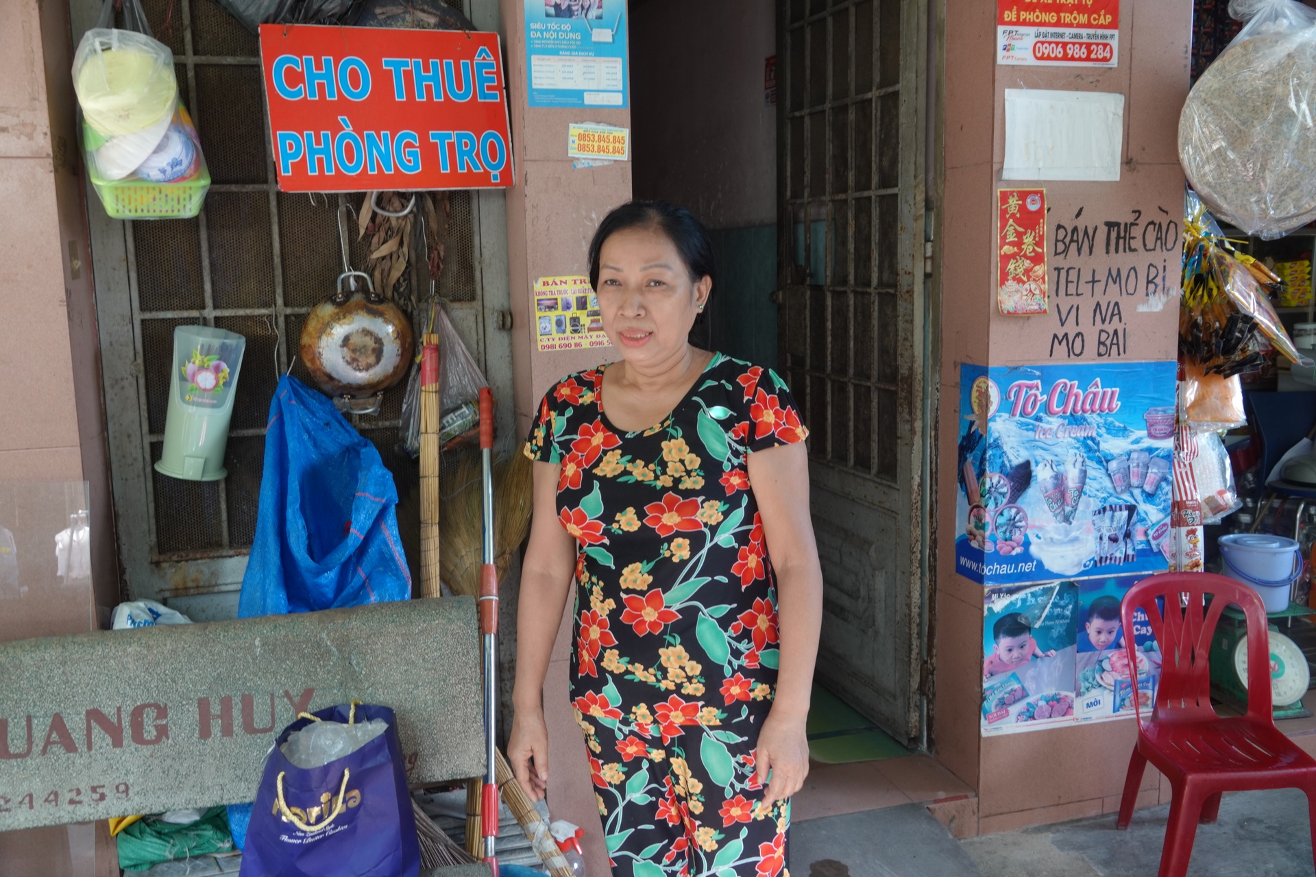 Công nhân bỏ phố về quê, chủ trọ khóc ròng, tiểu thương cũng sạt nghiệp - 5 Công nhân bỏ phố về quê, chủ trọ khóc ròng, tiểu thương cũng sạt nghiệp - 5