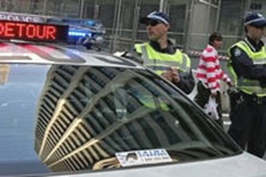 Vợ đốt cháy “của quý” của chồng