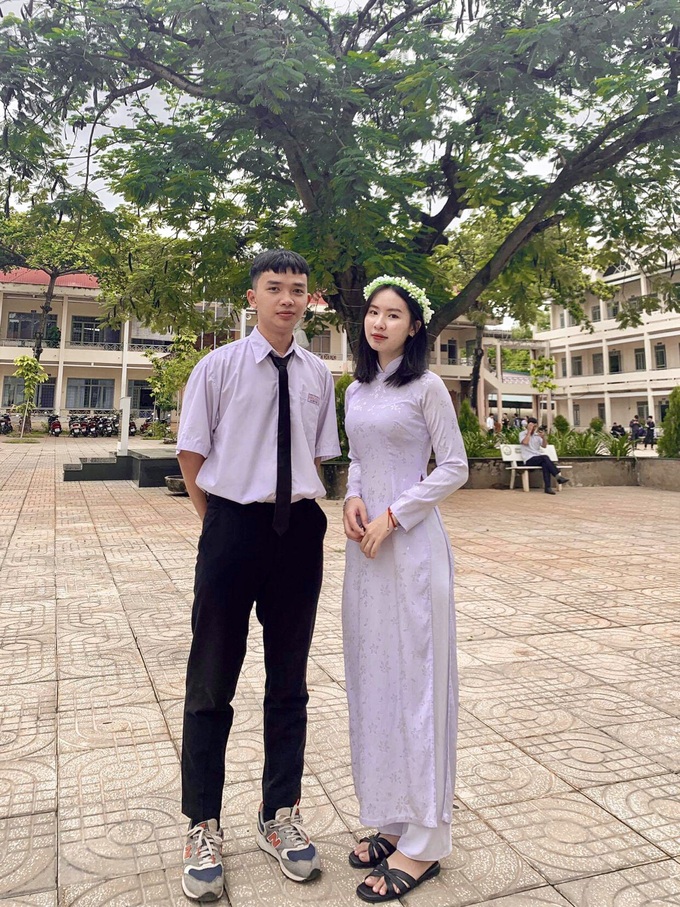 Chuyện tình lãng mạn của cặp đôi “thanh mai trúc mã” học cùng từ lớp 1 tới khi tốt nghiệp cấp 3 - Ảnh 7. Chuyện tình lãng mạn của cặp đôi “thanh mai trúc mã” học cùng từ lớp 1 tới khi tốt nghiệp cấp 3 - Ảnh 7.