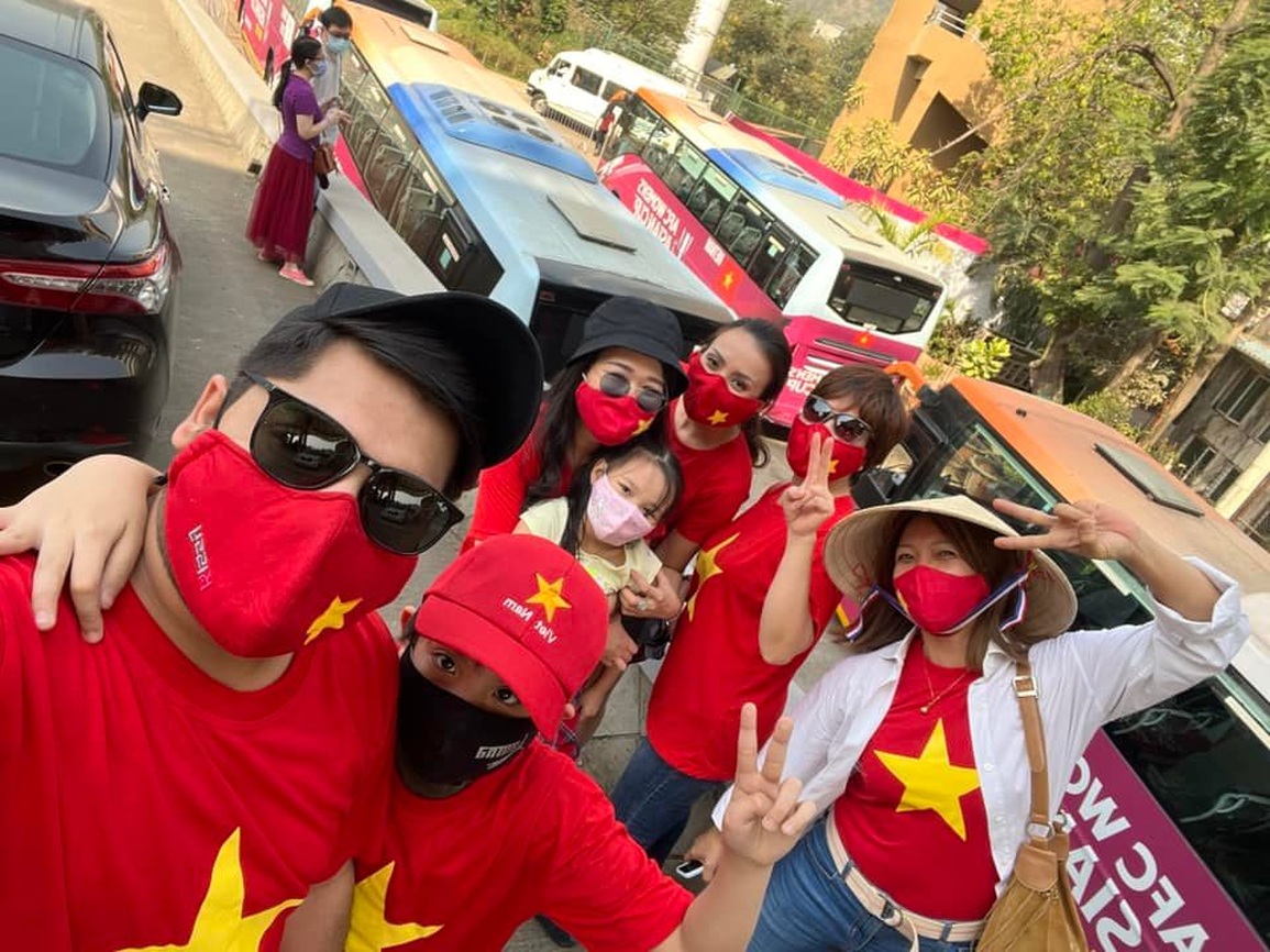 Hình ảnh xúc động của tuyển nữ Việt Nam trước ngày về nước - 4 Hình ảnh xúc động của tuyển nữ Việt Nam trước ngày về nước - 4