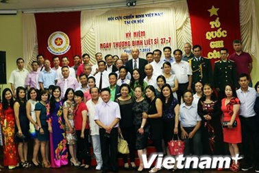 Hội Cựu chiến binh Việt Nam tại Séc tri ân các thương binh liệt sỹ