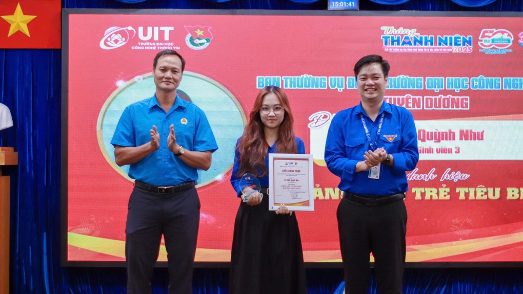 Nữ đại biểu trẻ nhất Đại hội Đảng bộ TPHCM - 2 Nữ đại biểu trẻ nhất Đại hội Đảng bộ TPHCM - 2