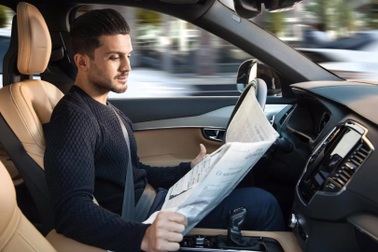 Con người có thể bị cấm lái xe khi công nghệ lái tự động phổ biến