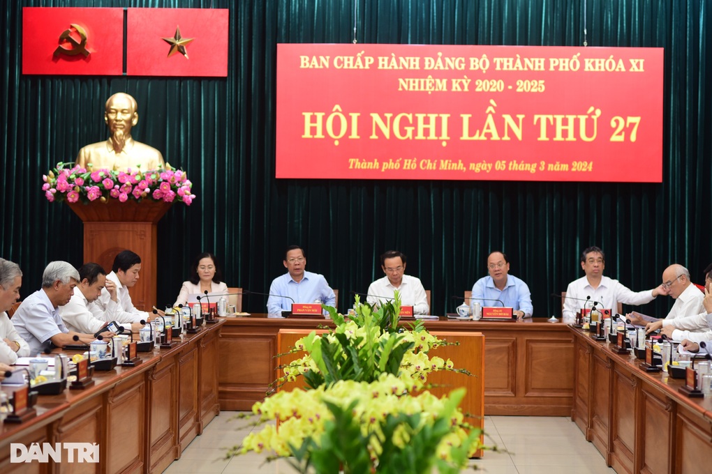 Ban Bí thư chỉ định 5 cán bộ tham gia Ban Chấp hành Đảng bộ TPHCM - 1 Ban Bí thư chỉ định 5 cán bộ tham gia Ban Chấp hành Đảng bộ TPHCM - 1