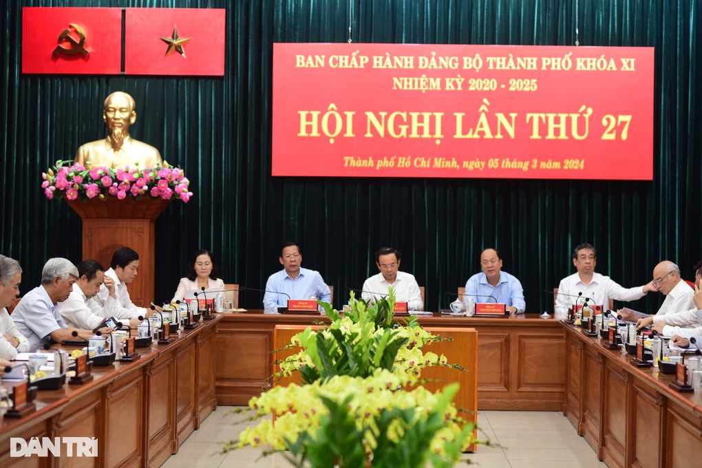 Ban Bí thư chỉ định 5 cán bộ tham gia Ban Chấp hành Đảng bộ TPHCM - 1