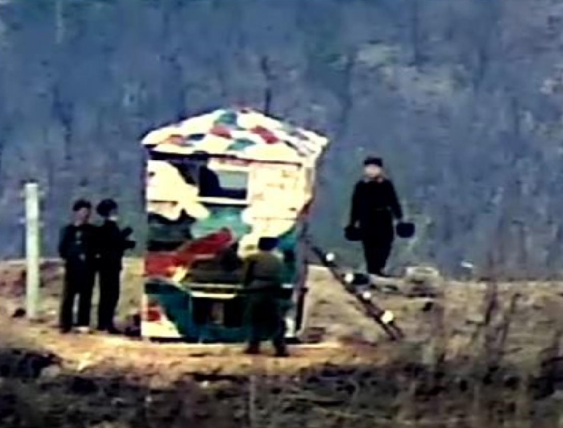 Severní Korea obnovuje strážní stanoviště poblíž Jižní Koreje - 1 Triều Tiên lập lại chốt gác sát Hàn Quốc - 1