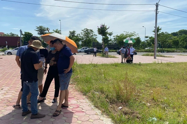 Thị trường ế ẩm, chủ đất nền bị ép giá, buộc phải chiều khách