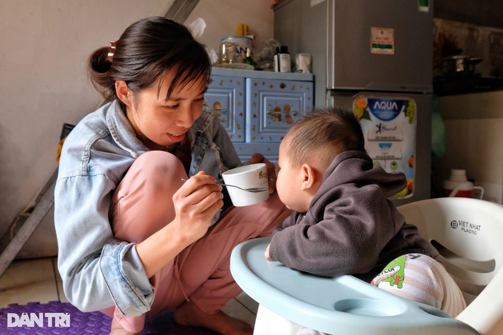 Công nhân trở lại nhà máy: Có việc, giờ quan trọng hơn thu nhập - 2 Công nhân trở lại nhà máy: Có việc, giờ quan trọng hơn thu nhập - 2
