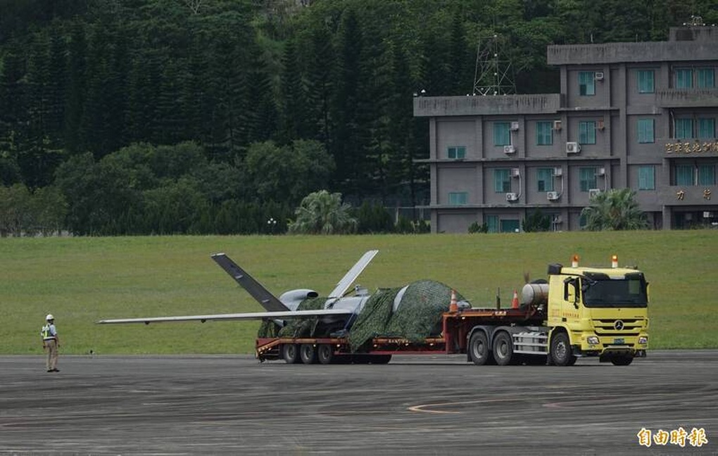 UAV nội địa hiện đại nhất của Đài Loan gặn nạn trong huấn luyện - 1 UAV nội địa hiện đại nhất của Đài Loan gặn nạn trong huấn luyện - 1