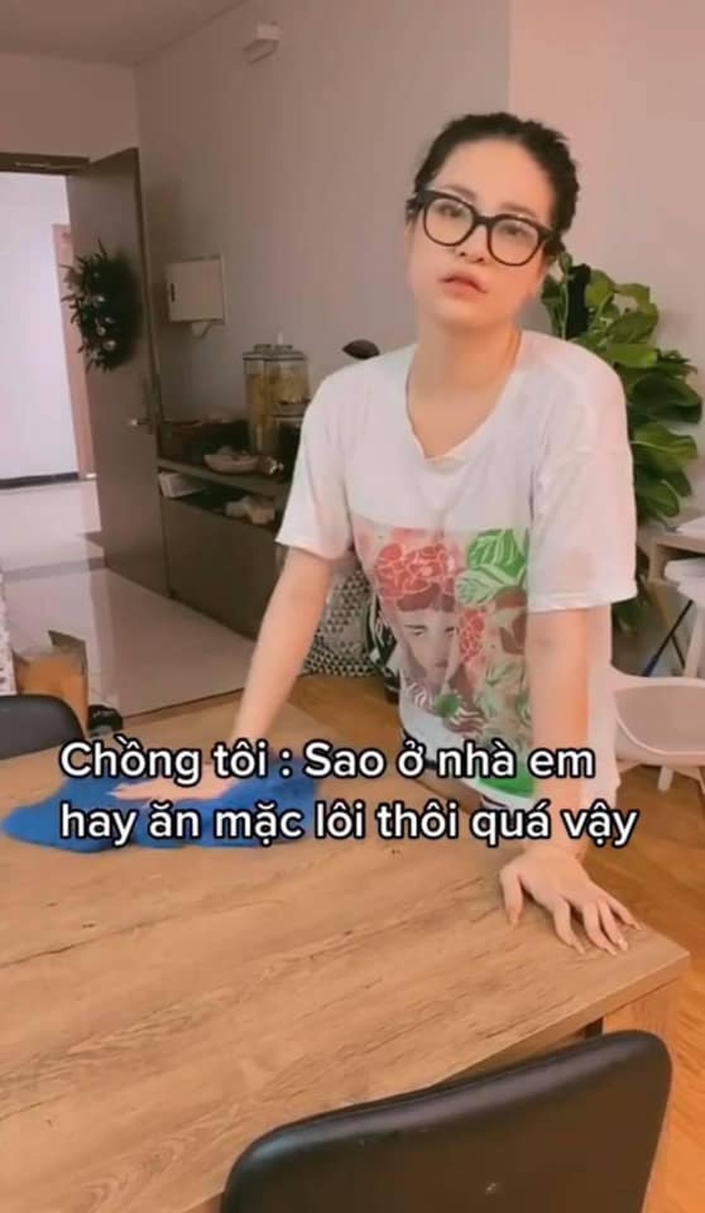 Chồng chê ở nhà mặc lôi thôi, vợ lập tức biến hình - 1 Chồng chê ở nhà mặc lôi thôi, vợ lập tức biến hình - 1