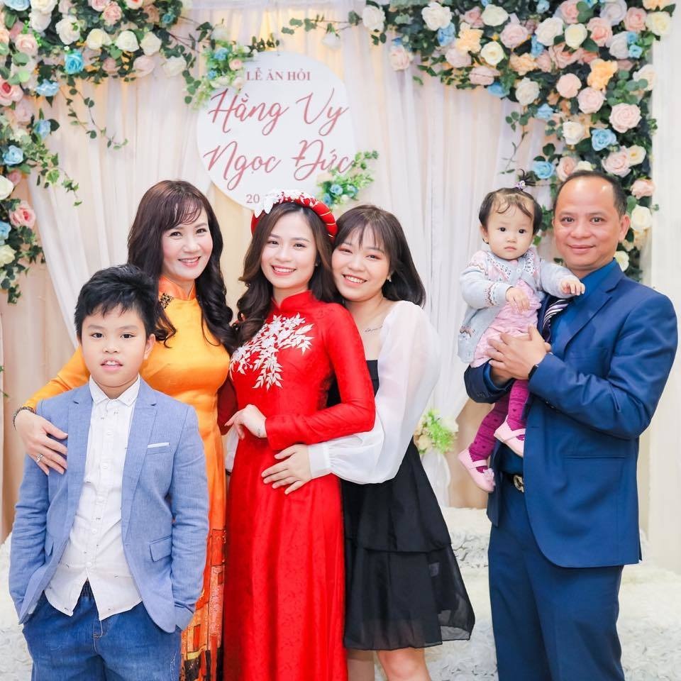 Cặp diễn viên nổi tiếng có 4 con chung từng nộp đơn ly hôn bất thành - 3 Cặp diễn viên nổi tiếng có 4 con chung từng nộp đơn ly hôn bất thành - 3