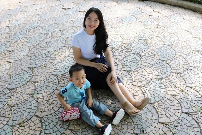 Vượt qua trầm cảm sau sinh và có màn lột xác ngoạn mục, bà mẹ một con khiến tất cả lặng người khi kể về chồng - Ảnh 1. Vượt qua trầm cảm sau sinh và có màn lột xác ngoạn mục, bà mẹ một con khiến tất cả lặng người khi kể về chồng - Ảnh 1.