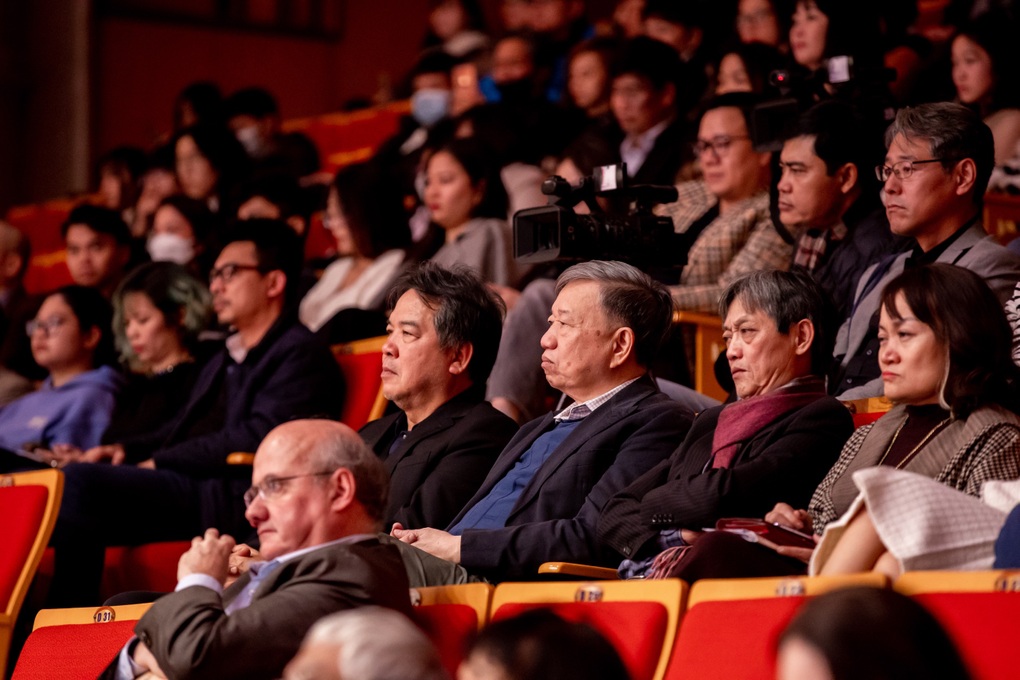 Hòa nhạc Joint Concert gây choáng ngợp với khán giả yêu nhạc cổ điển - 5 Hòa nhạc Joint Concert gây choáng ngợp với khán giả yêu nhạc cổ điển - 5