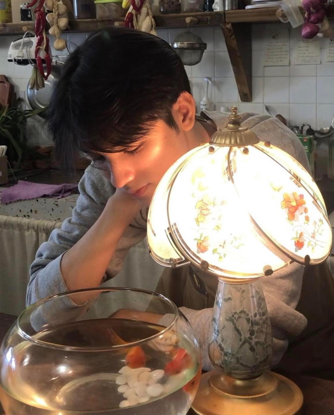 Nam thần trường Luật nổi tiếng trên mạng nhờ góc nghiêng cuốn hút - 6 Nam thần trường Luật nổi tiếng trên mạng nhờ góc nghiêng cuốn hút - 6