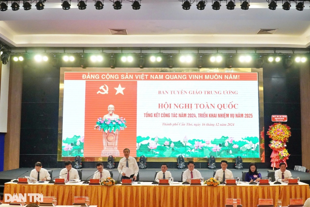 Ông Trần Cẩm Tú: Cần tạo nên đợt sinh hoạt chính trị sâu rộng - 1 Ông Trần Cẩm Tú: Cần tạo nên đợt sinh hoạt chính trị sâu rộng - 1