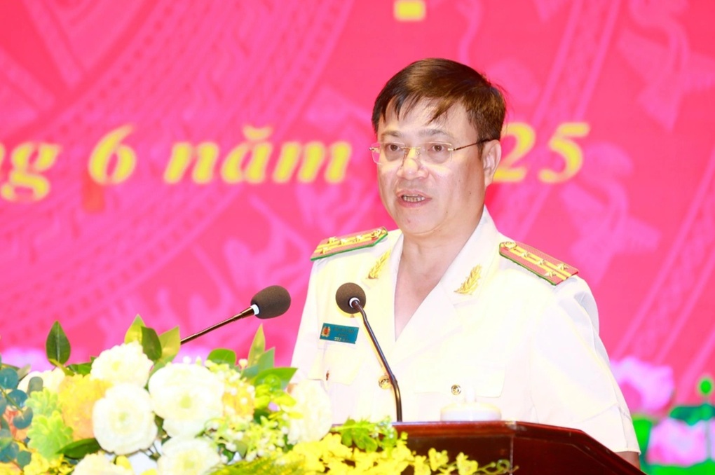 Đại tá Đinh Việt Dũng làm Giám đốc Công an tỉnh Nghệ An - 2 Đại tá Đinh Việt Dũng làm Giám đốc Công an tỉnh Nghệ An - 2