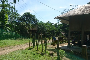 Xã dùng tiền hỗ trợ dân để... san nền trụ sở