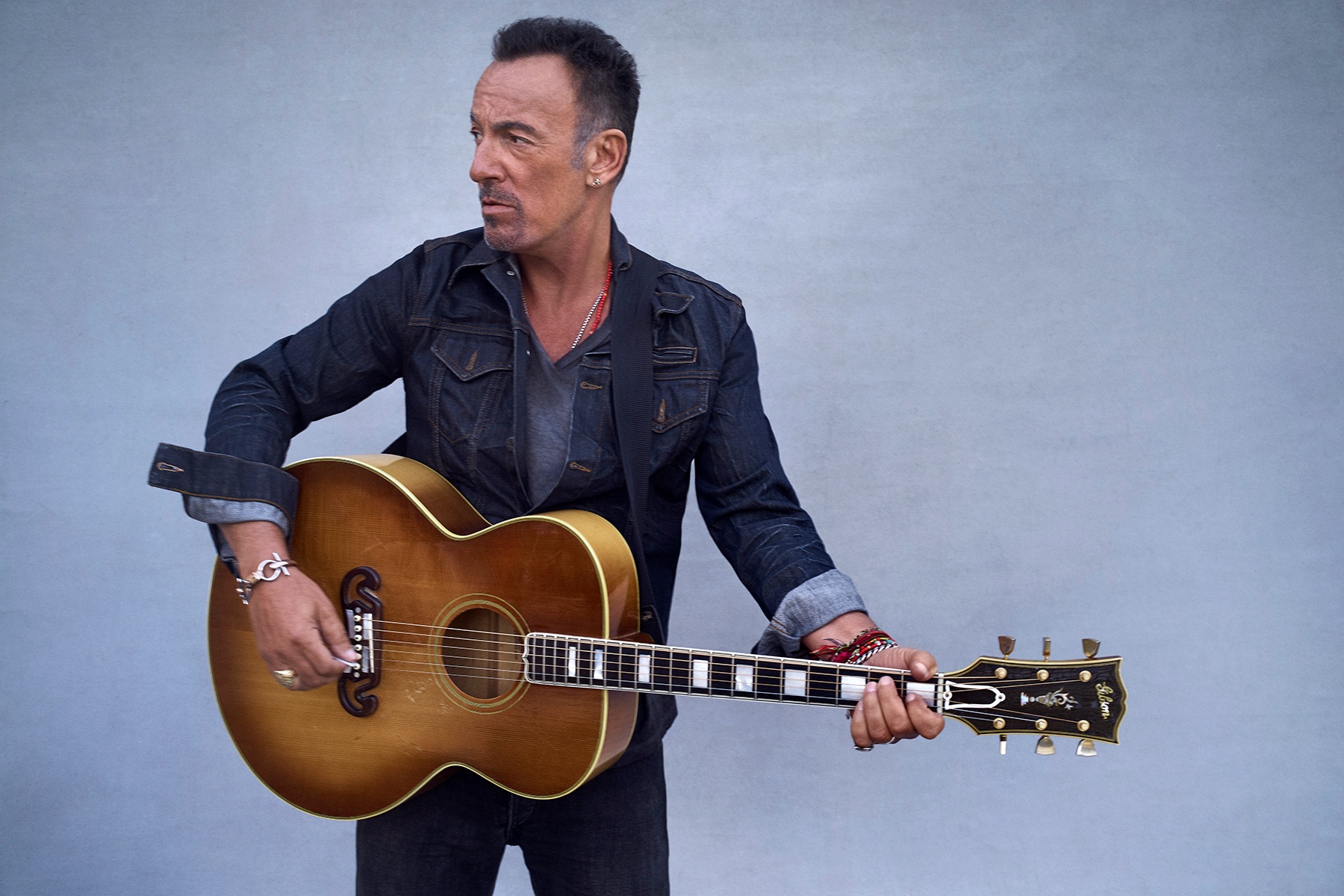 Bruce Springsteen bán hết ca khúc nhận về... 500 triệu USD | Báo Dân trí