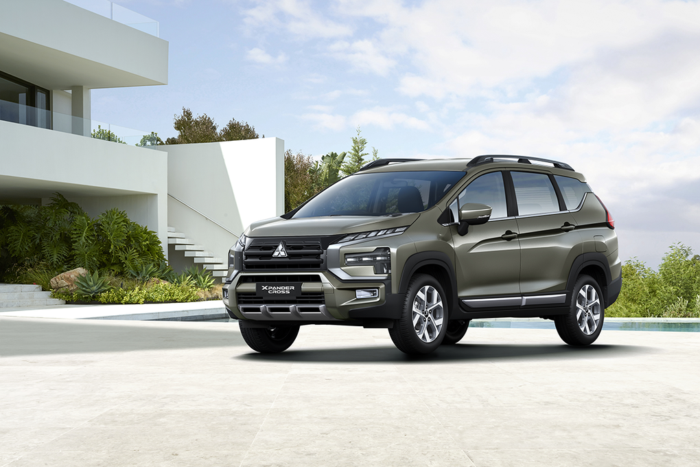 Xpander Cross có bản nâng cấp, phả hơi nóng lên Toyota Veloz Cross - 2 Xpander Cross có bản nâng cấp, phả hơi nóng lên Toyota Veloz Cross - 2