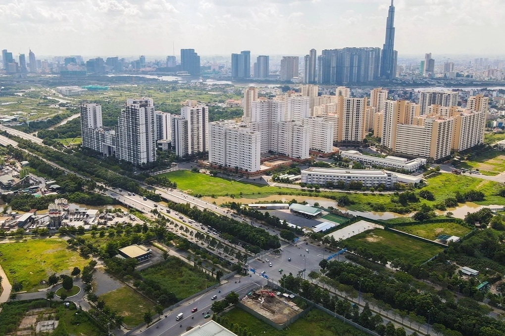 Nhiều doanh nghiệp bất động sản đóng băng, thiếu tiền trả lương nhân viên - 1 Nhiều doanh nghiệp bất động sản đóng băng, thiếu tiền trả lương nhân viên - 1