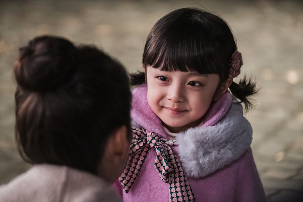 Bé trai bị chuyển giới làm con gái Kim Tae Hee giờ ra sao? - 5 Bé trai bị chuyển giới làm con gái Kim Tae Hee giờ ra sao? - 5