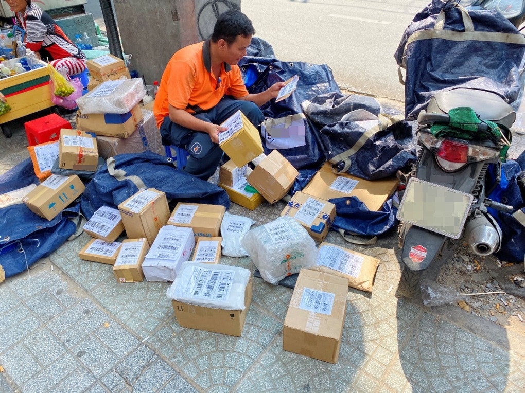 Mô hình giao nhận hàng hóa qua tủ khóa thông minh ONEBOX gỡ khó cho shipper - 1 Mô hình giao nhận hàng hóa qua tủ khóa thông minh ONEBOX gỡ khó cho shipper - 1