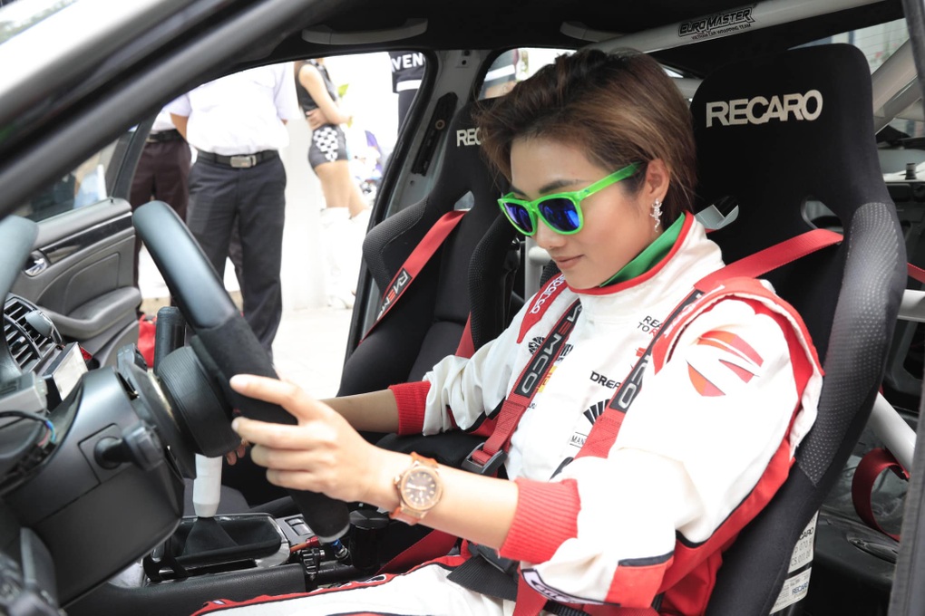 Nữ vận động viên Việt Nam tham gia giải Motorsport Games 2022 tại Pháp - 1 Nữ vận động viên Việt Nam tham gia giải Motorsport Games 2022 tại Pháp - 1