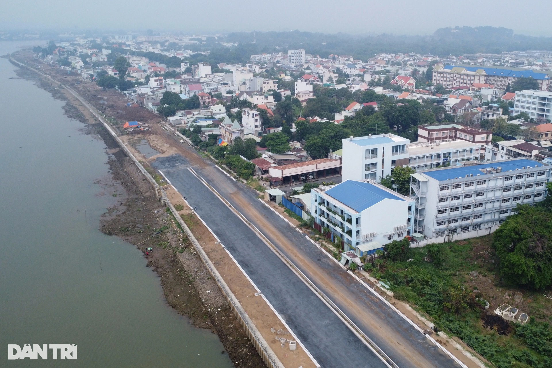 5km đường ven sông Đồng Nai làm hơn 3 năm chưa xong - 12 5km đường ven sông Đồng Nai làm hơn 3 năm chưa xong - 12