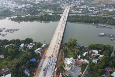 Sắp thông xe kỹ thuật cầu nối cù lao Phố với trung tâm đô thị Biên Hòa