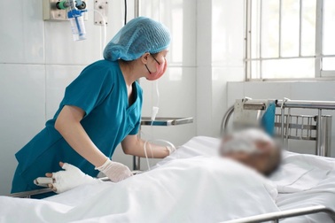 Vụ nổ bình gas ở TPHCM: Người phụ nữ bỏng 95% đang mang thai 26 tuần