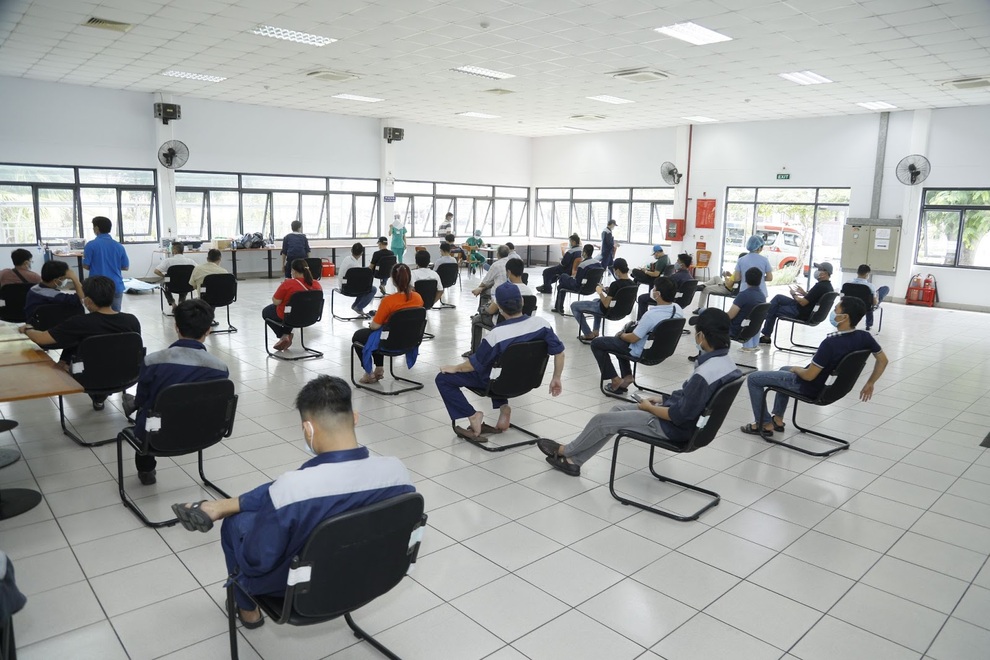 Gần 500 người lao động trong hệ thống SABECO hoàn thành mũi tiêm vaccine đầu tiên ngừa Covid-19 - 3 Gần 500 người lao động trong hệ thống SABECO hoàn thành mũi tiêm vaccine đầu tiên ngừa Covid-19 - 3
