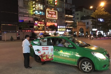 Tài xế taxi kiếm 2 triệu đồng/đêm nhờ Nghị định 100