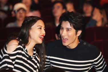 Hoàn tất thủ tục ly hôn, vợ chồng Vương Lực Hoành lao vào kiện tụng