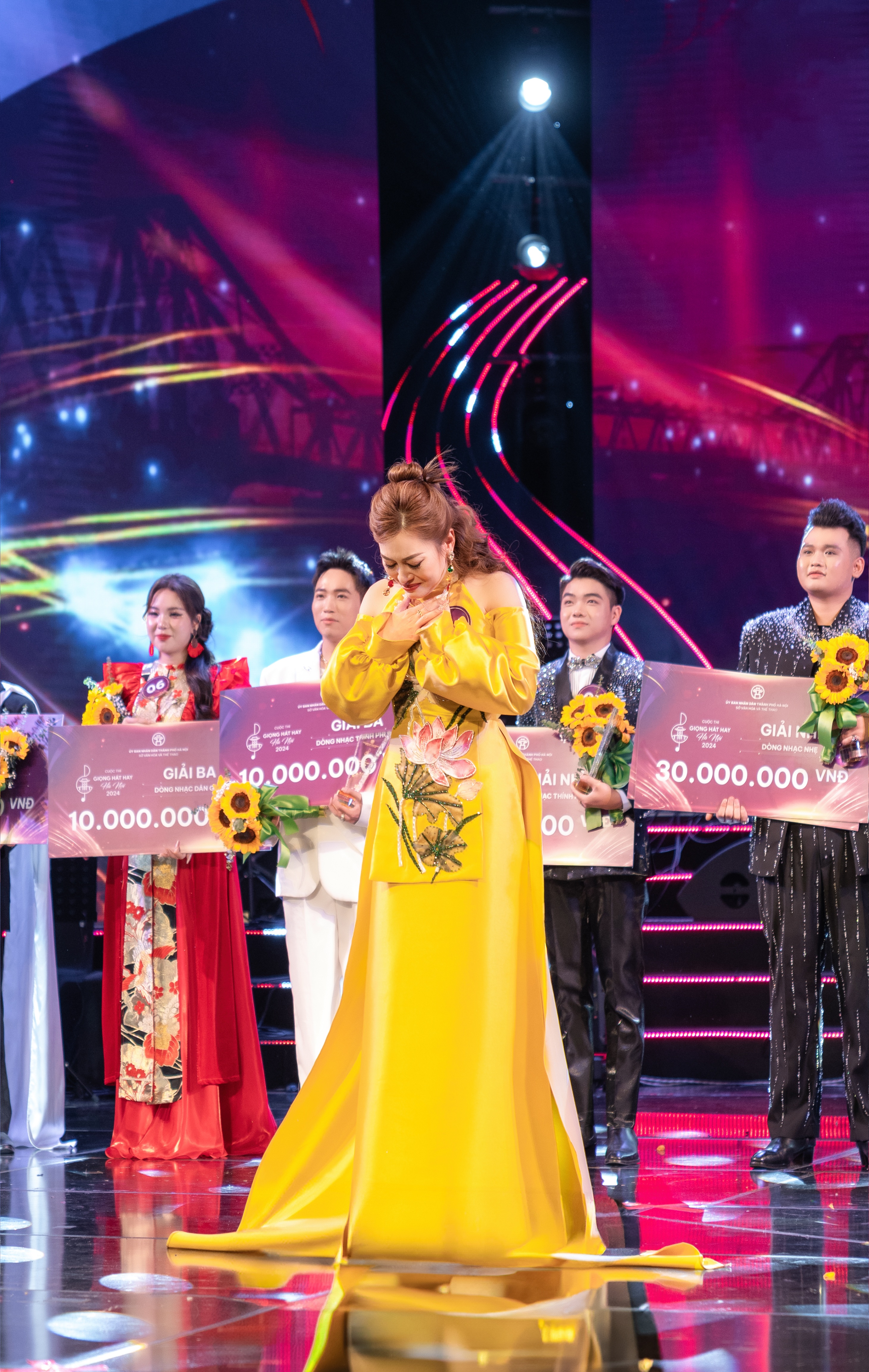 Odhalení šampiona kategorie lehké hudby soutěže Hanoi's Voice 2024 - 2 Tiết lộ về quán quân dòng nhạc nhẹ Giọng hát hay Hà Nội 2024 - 2