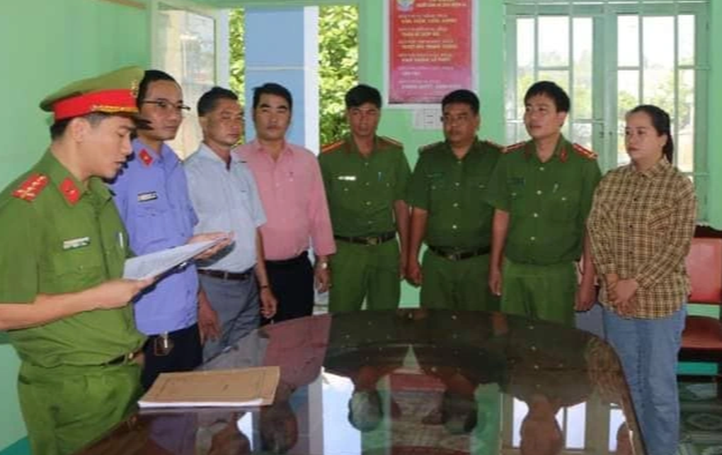 Bắt giam nữ kế toán Văn phòng UBND huyện Bù Đăng tham ô hơn 1,5 tỷ đồng - 1 Bắt giam nữ kế toán Văn phòng UBND huyện Bù Đăng tham ô hơn 1,5 tỷ đồng - 1