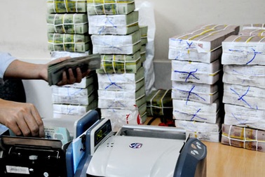 Ngân hàng hưởng bao nhiêu phần trăm chênh lệch lãi suất?