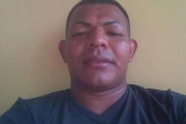 Giả vờ chết vì sợ vợ vòi tiền