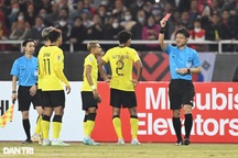 Cay cú vì thua tuyển Việt Nam, Malaysia tiếp tục "tấn công" trọng tài