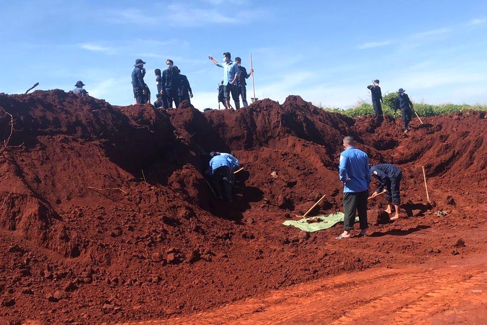 Phát hiện hài cốt 3 liệt sĩ Mười - Thế - Kỷ sau nhiều năm tìm kiếm - 1 Phát hiện hài cốt 3 liệt sĩ Mười - Thế - Kỷ sau nhiều năm tìm kiếm - 1