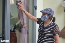 Chạy "sô" dọn nhà ngày Tết, chị em kiếm tiền triệu mỗi ngày