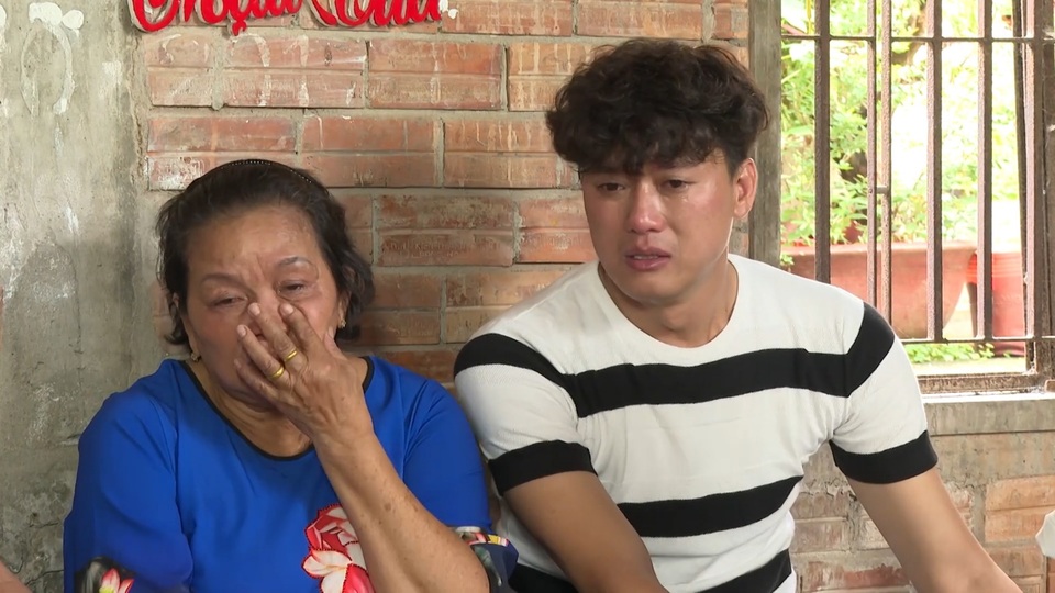 Hoài Linh hỗ trợ cả trăm triệu đồng giúp đàn em Quách Ngọc Tuyên mua nhà - 4 Hoài Linh hỗ trợ cả trăm triệu đồng giúp đàn em Quách Ngọc Tuyên mua nhà - 4