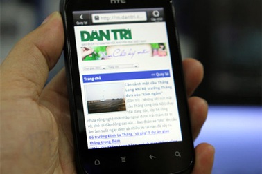 Đập hộp HTC Explorer chính hãng giá dưới 6 triệu