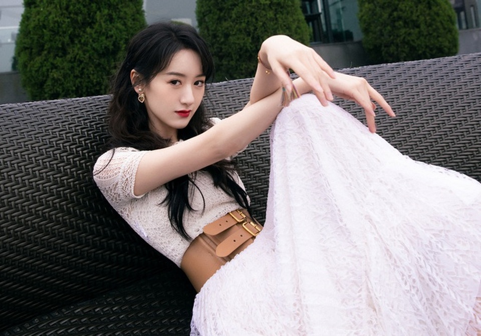 Người đẹp Lưu Ly Mỹ Nhân Sát lu mờ khi đứng cạnh Angelababy - 12 Người đẹp Lưu Ly Mỹ Nhân Sát lu mờ khi đứng cạnh Angelababy - 12